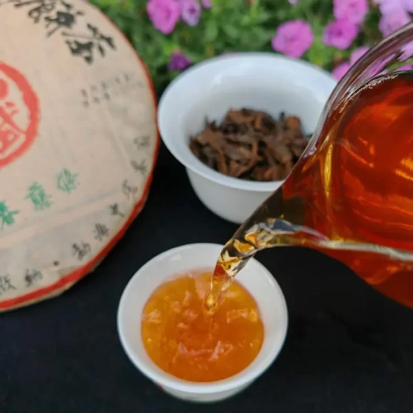 2009 Yiwu Old Tree Pu'er Raw Tea (357g)